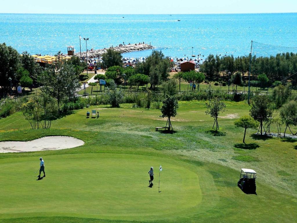 Hotel Maregolf Caorle Eksteriør billede